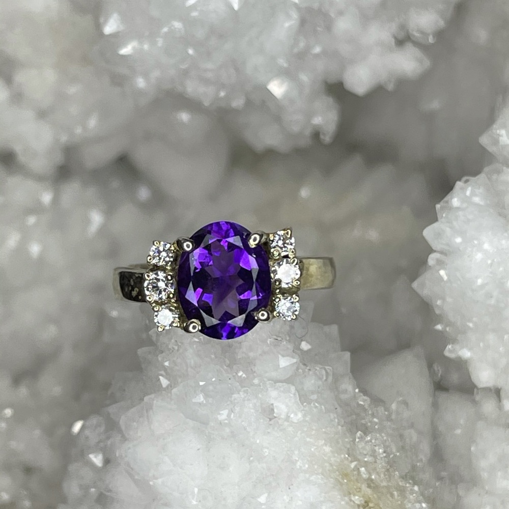 CLEARANCE- Oval Amethyst Ring